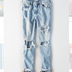 AE Tomgirl High-Waisted Jeans